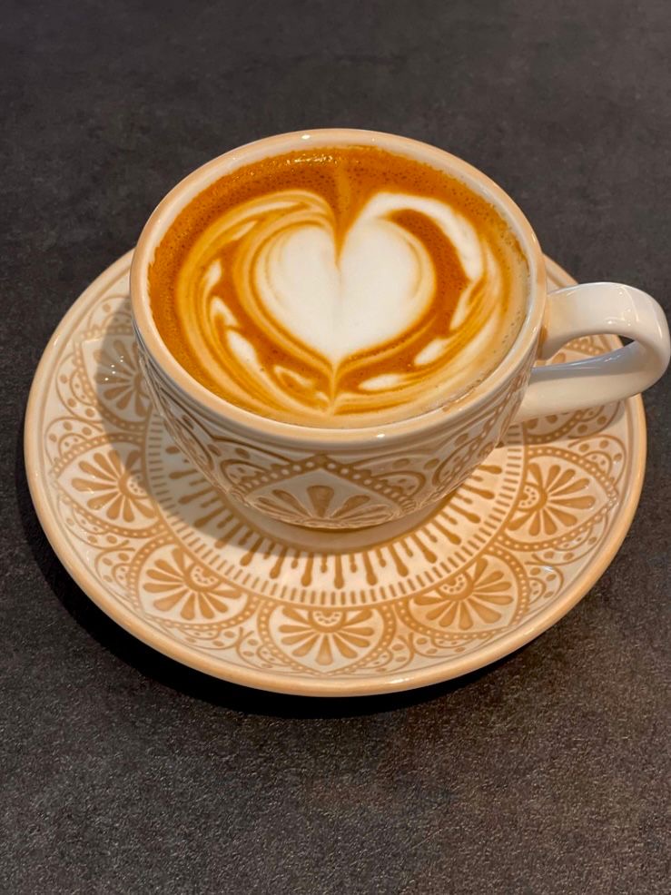 FLAT WHITE 
